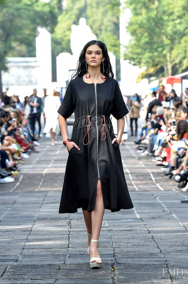 Andrea Tresgallo featured in  the Armando Takeda fashion show for Spring/Summer 2019