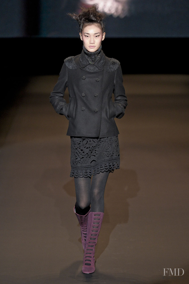 Vivienne Tam fashion show for Autumn/Winter 2011