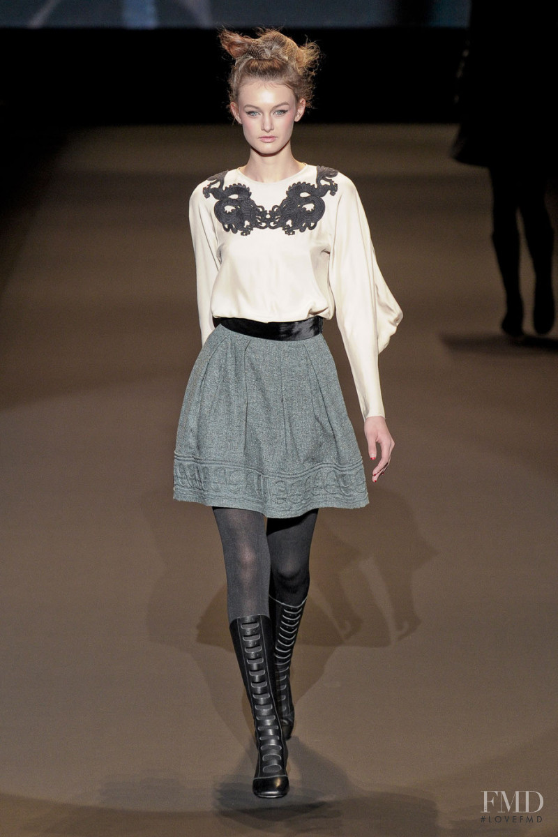 Vivienne Tam fashion show for Autumn/Winter 2011