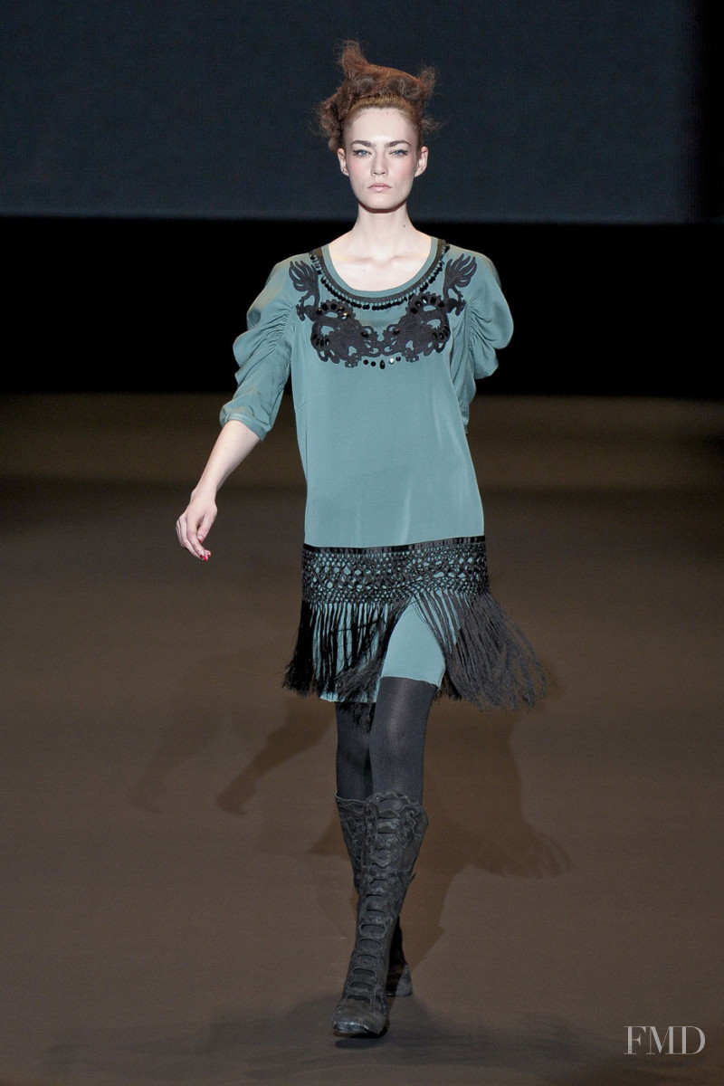 Vivienne Tam fashion show for Autumn/Winter 2011