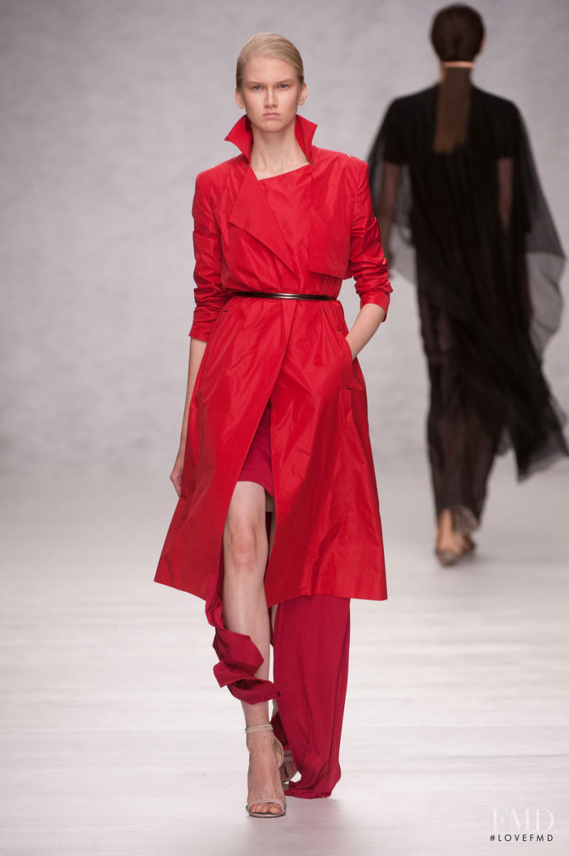 Marios Schwab fashion show for Spring/Summer 2014