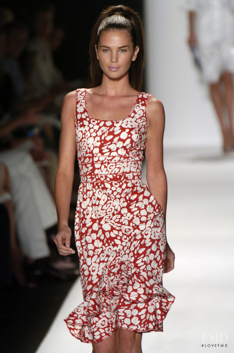 Oscar de la Renta fashion show for Spring/Summer 2006