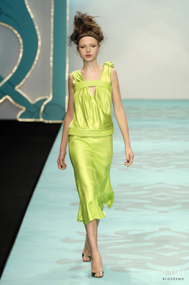 Ashley Isham fashion show for Spring/Summer 2006