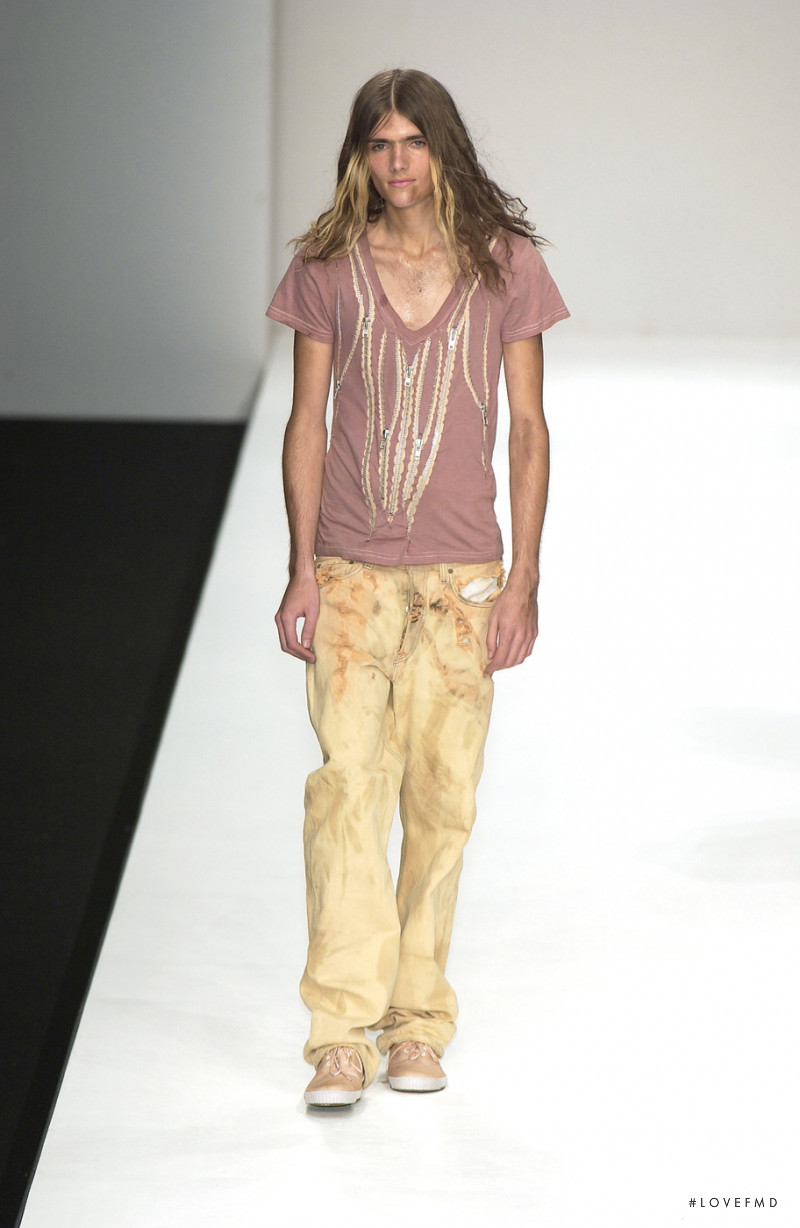 Robert Cary Williams fashion show for Spring/Summer 2005