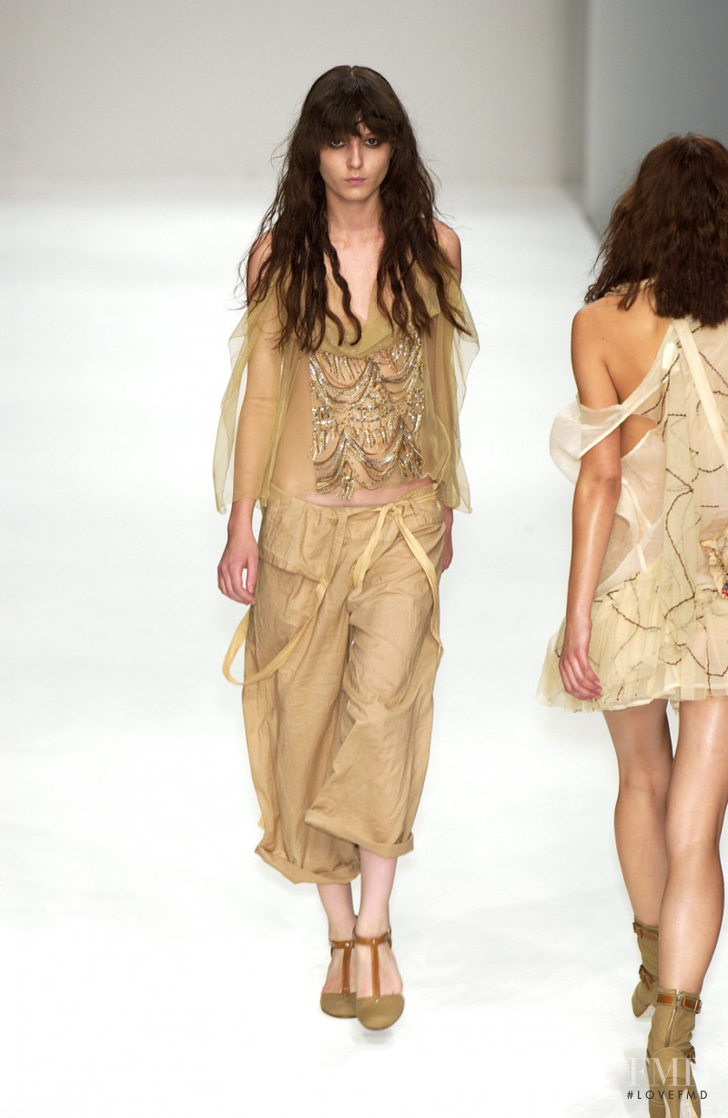 Robert Cary Williams fashion show for Spring/Summer 2005