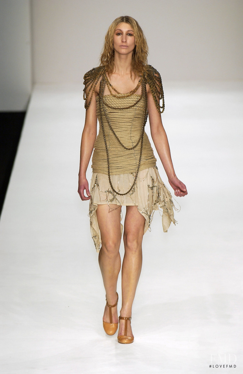 Robert Cary Williams fashion show for Spring/Summer 2005