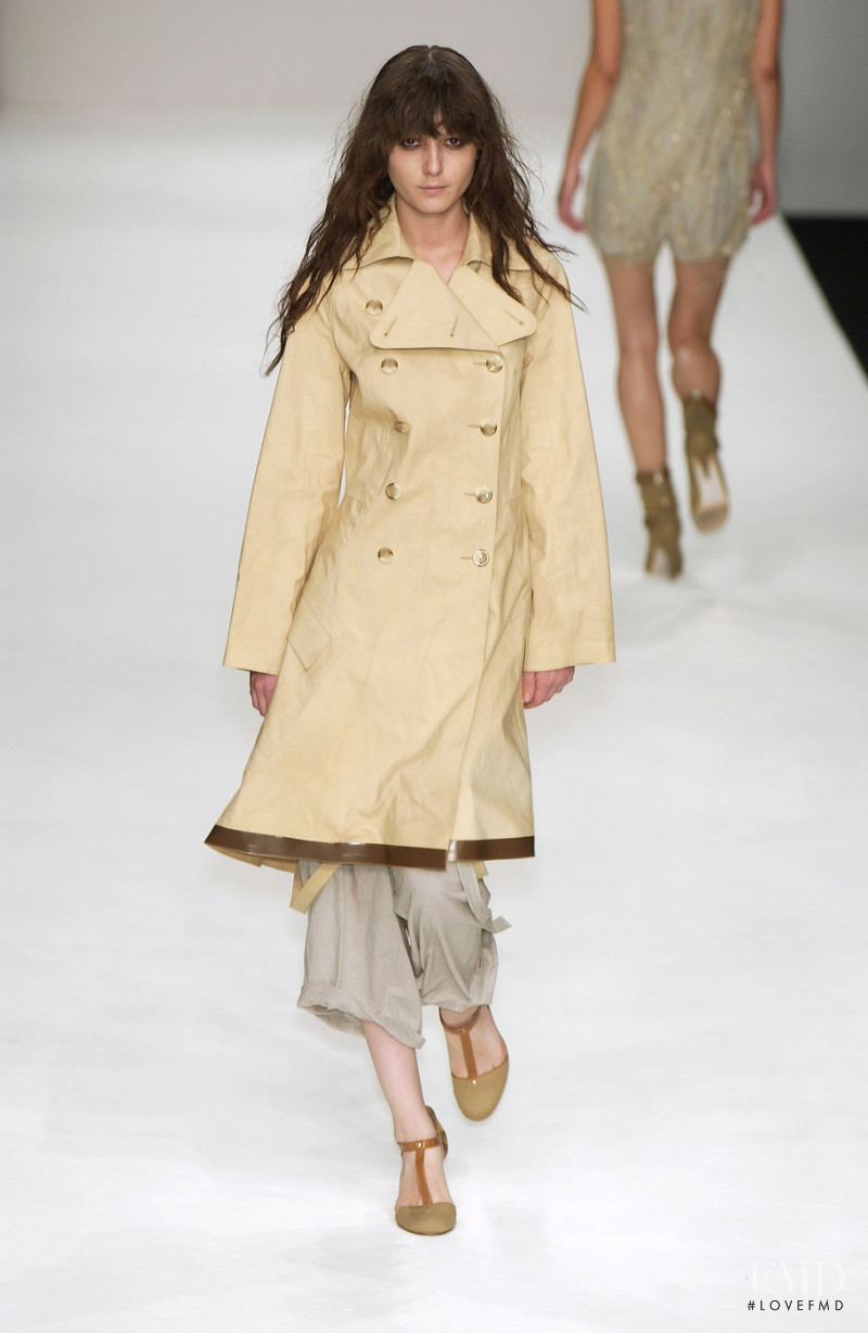 Robert Cary Williams fashion show for Spring/Summer 2005