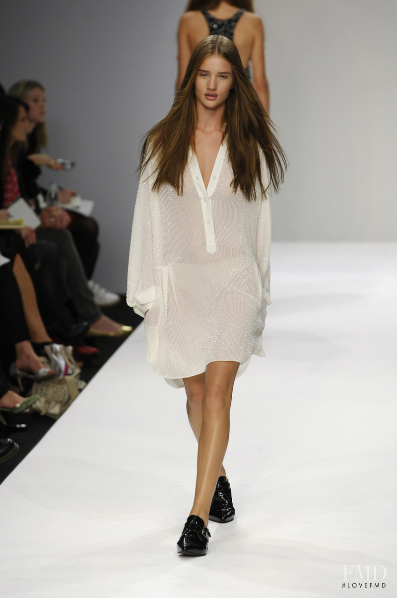 Rosie Huntington-Whiteley featured in  the Ashish fashion show for Spring/Summer 2008