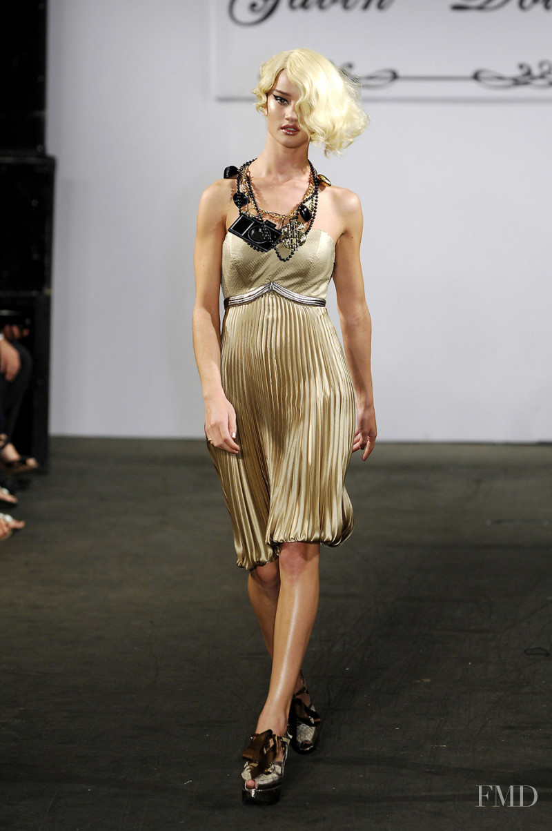 Rosie Huntington-Whiteley featured in  the Gavin Douglas fashion show for Spring/Summer 2008