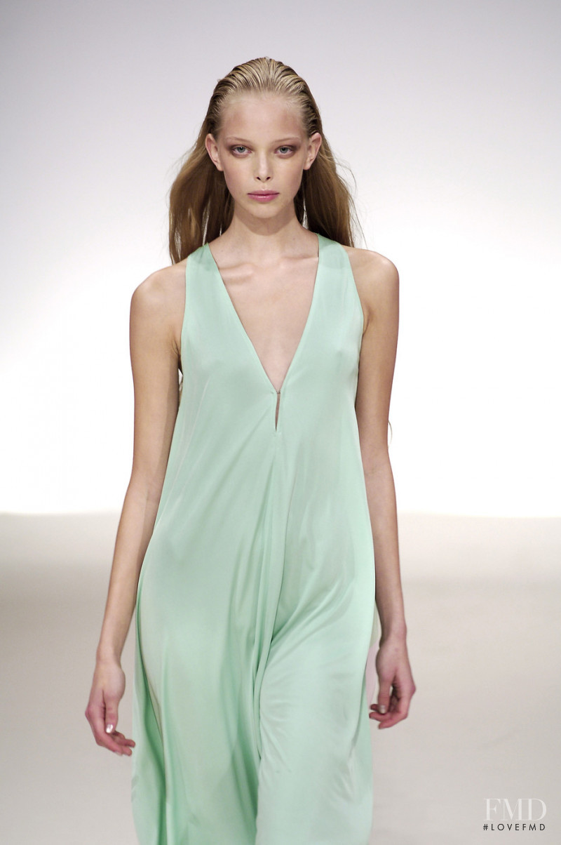 Issa fashion show for Spring/Summer 2008