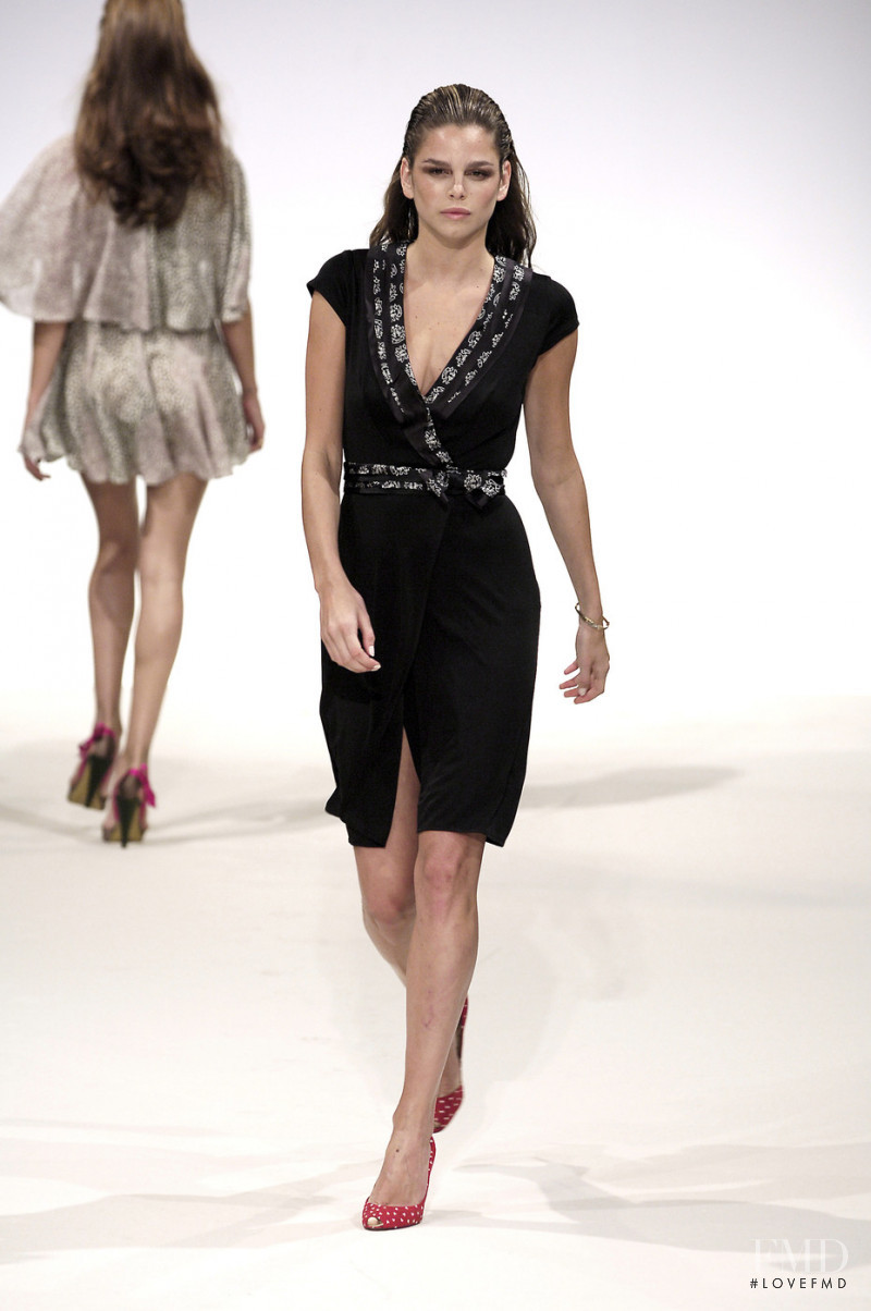 Issa fashion show for Spring/Summer 2008