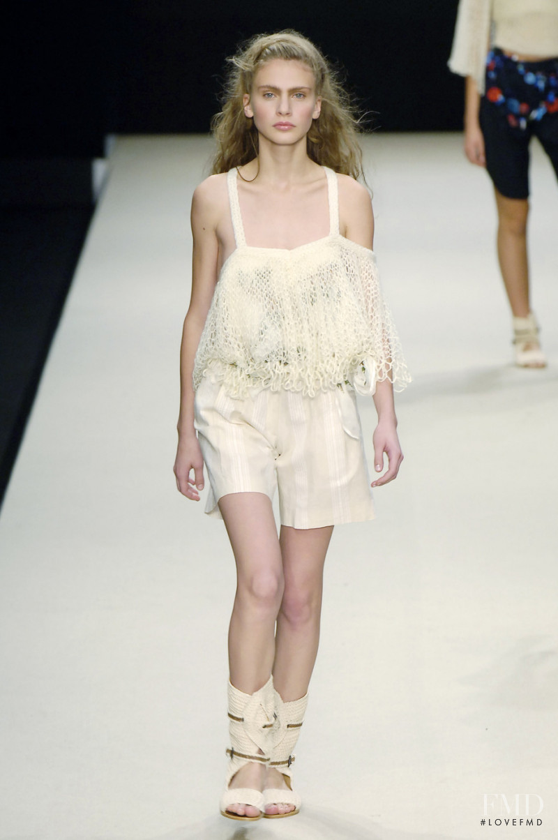 Bora Aksu fashion show for Spring/Summer 2006