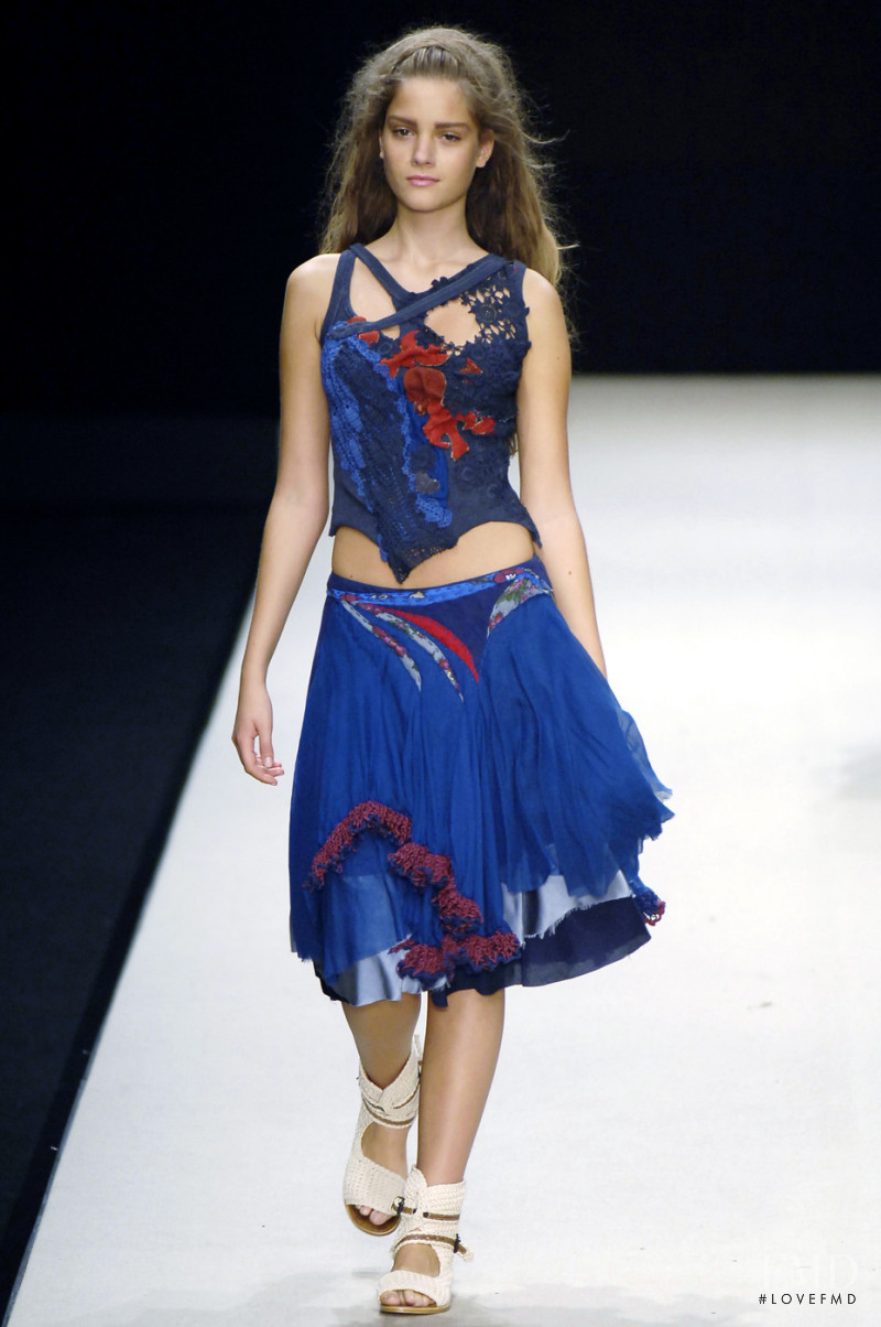 Bora Aksu fashion show for Spring/Summer 2006