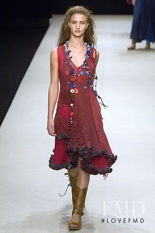 Rosie Huntington-Whiteley featured in  the Guy Laroche fashion show for Spring/Summer 2006