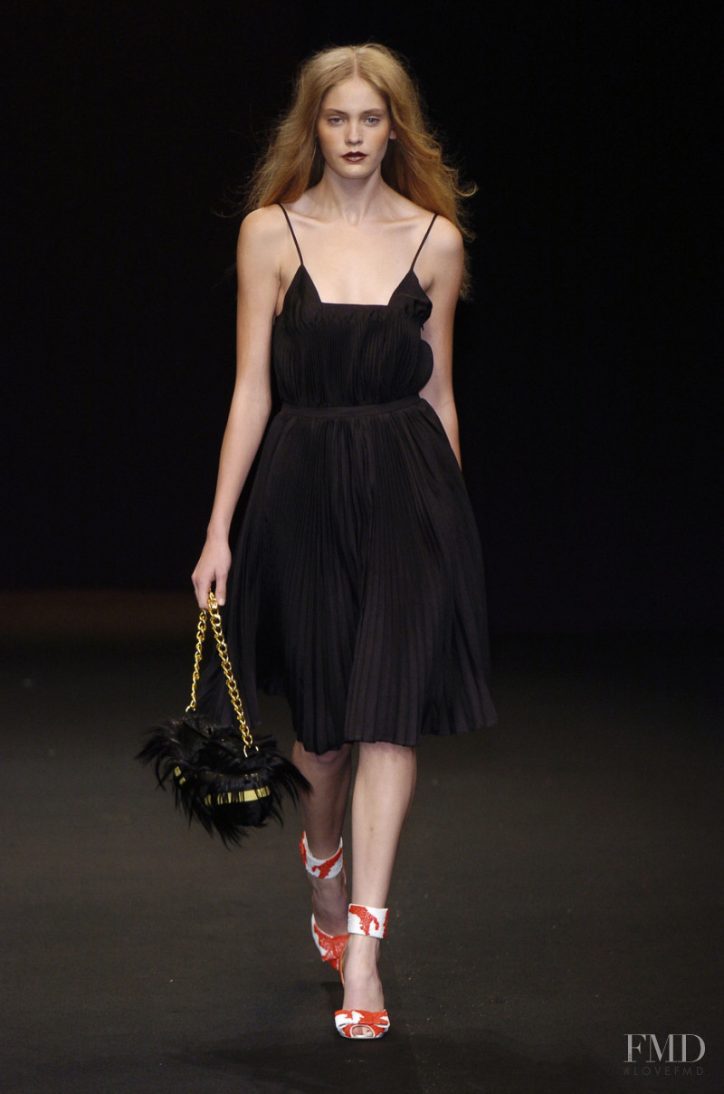 Junko Shimada fashion show for Spring/Summer 2005