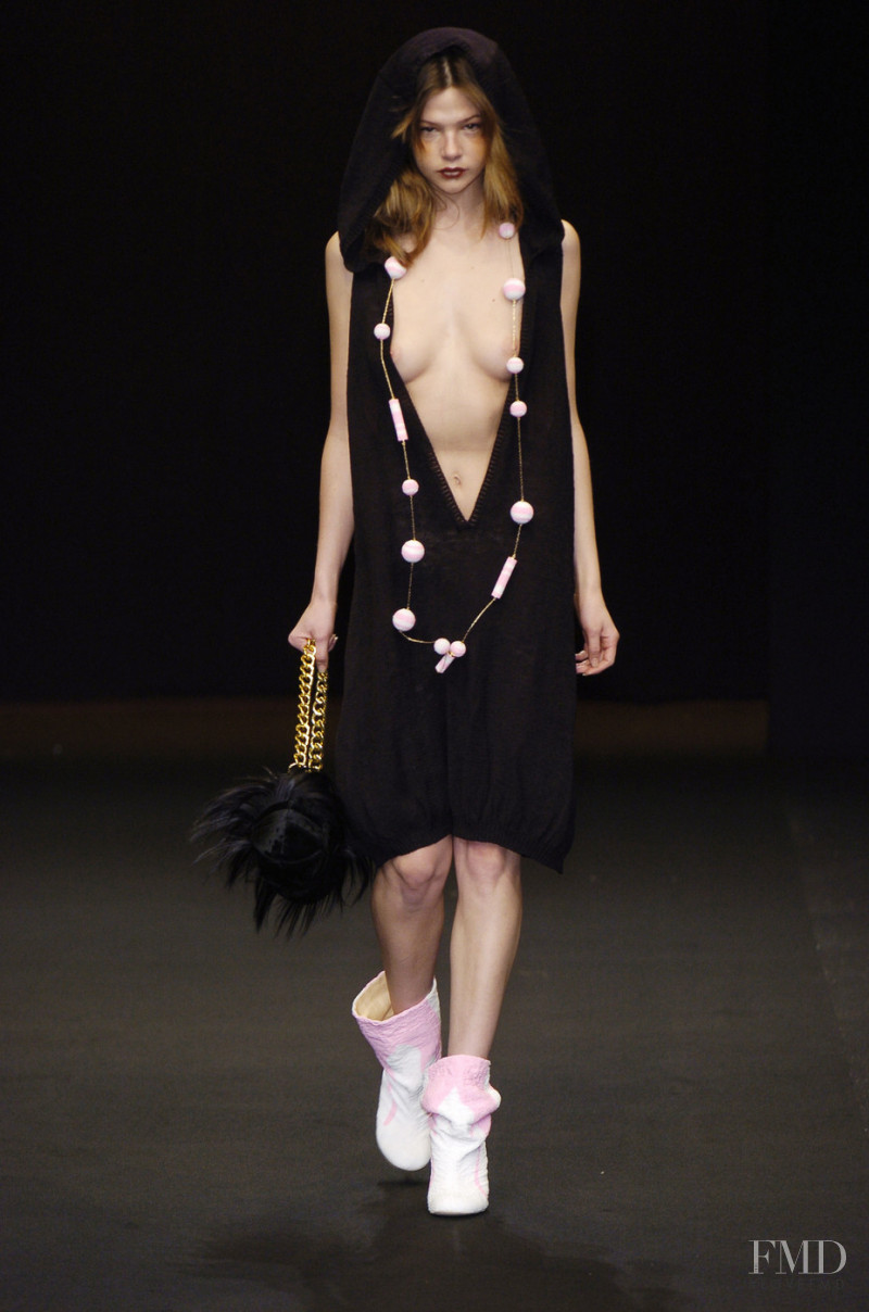 Junko Shimada fashion show for Spring/Summer 2005