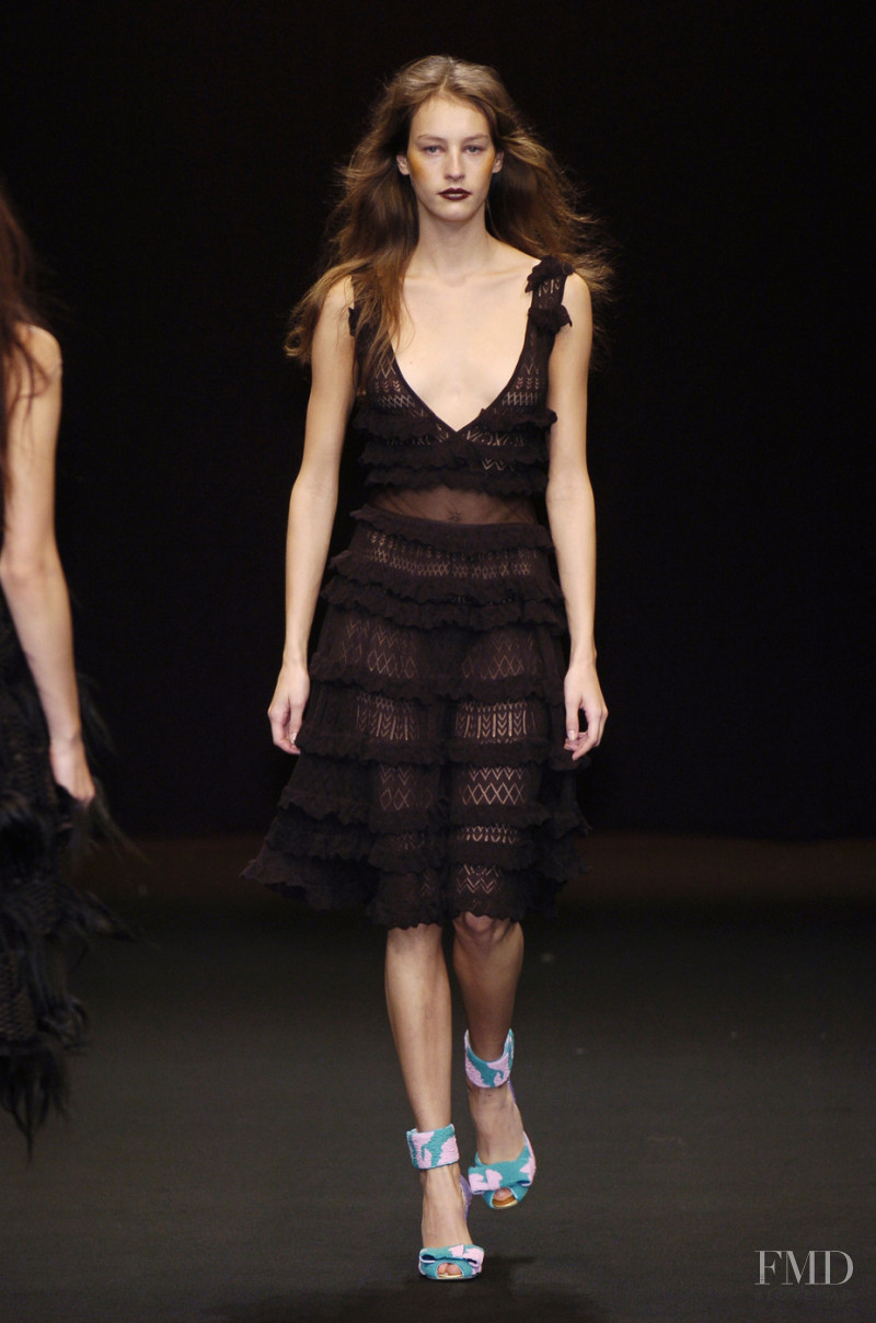 Junko Shimada fashion show for Spring/Summer 2005