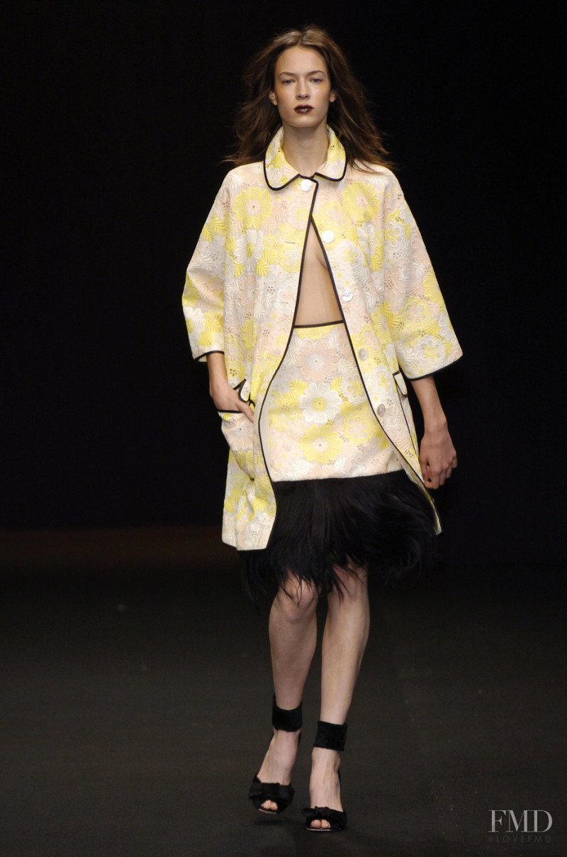 Junko Shimada fashion show for Spring/Summer 2005