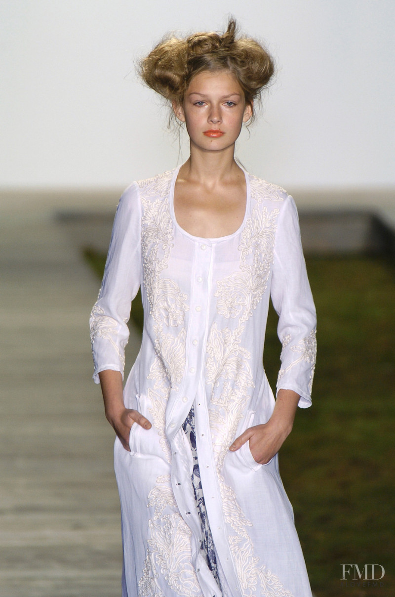 Y & Kei fashion show for Spring/Summer 2005