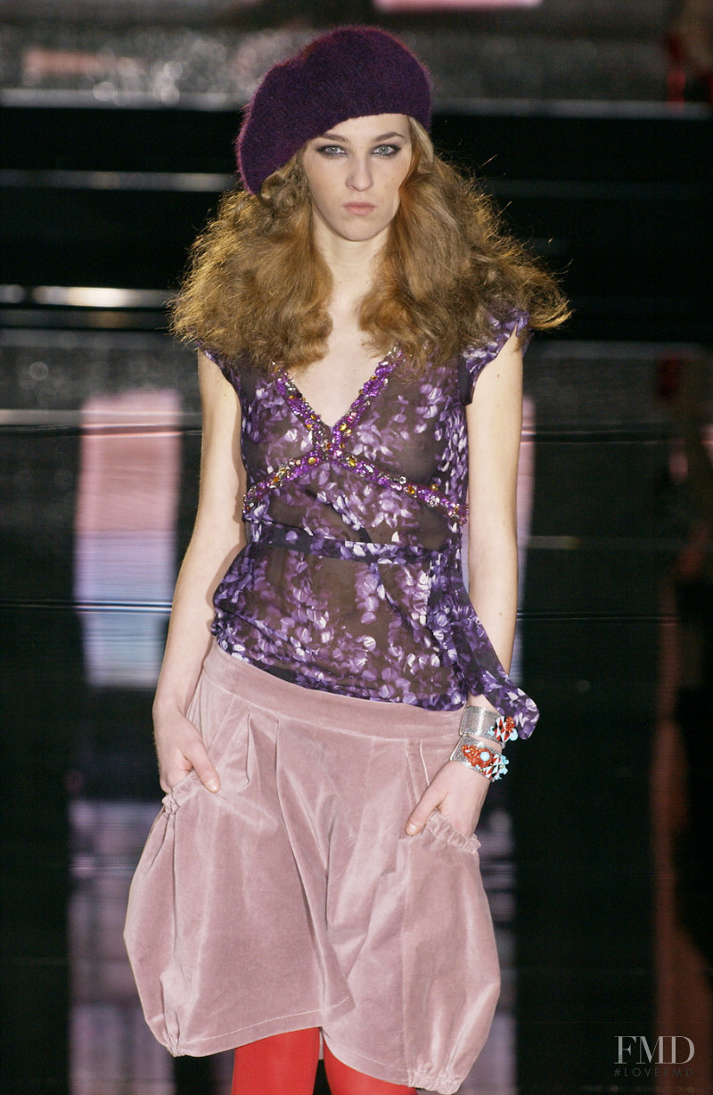 Guerriero fashion show for Autumn/Winter 2005