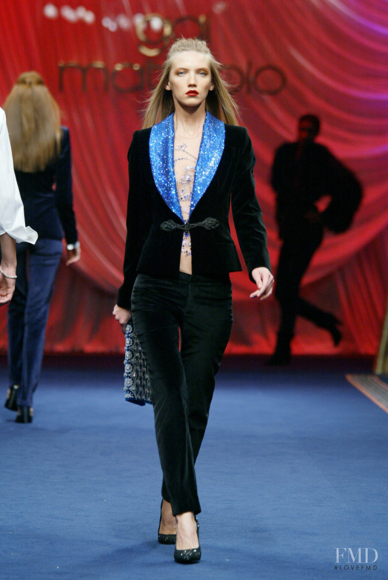 Gai Mattiolo fashion show for Autumn/Winter 2005