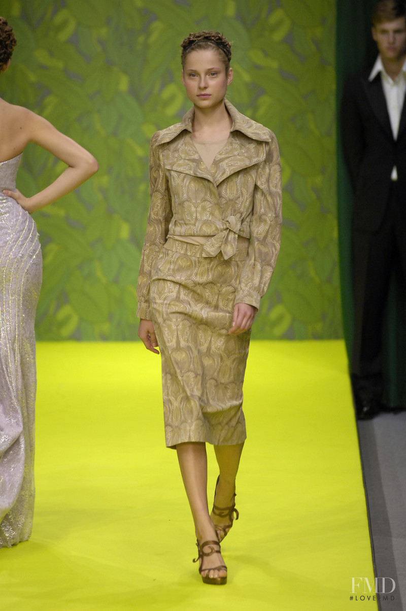 Ashley Isham fashion show for Spring/Summer 2007