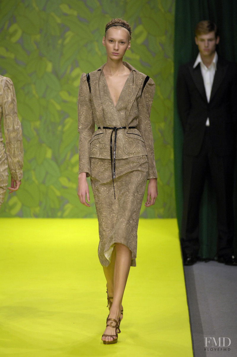 Ashley Isham fashion show for Spring/Summer 2007
