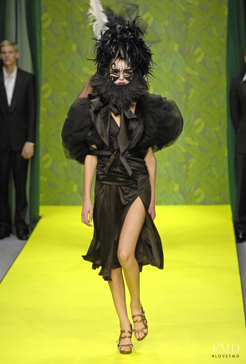 Ashley Isham fashion show for Spring/Summer 2007