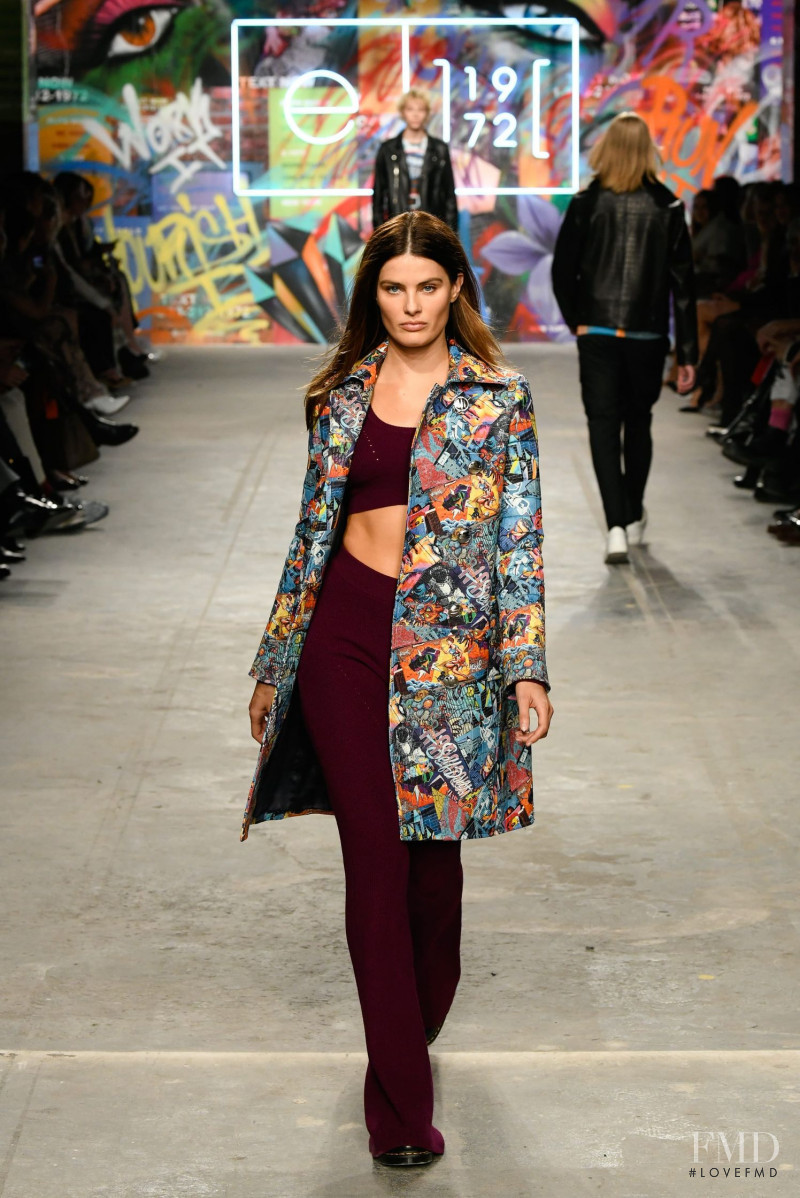 Isabeli Fontana featured in  the e1972 fashion show for Autumn/Winter 2020