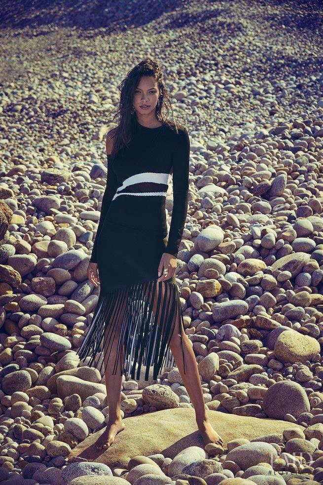 Lais Ribeiro featured in  the Cushnie Et Ochs advertisement for Pre-Fall 2018