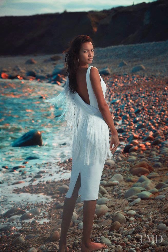 Lais Ribeiro featured in  the Cushnie Et Ochs advertisement for Pre-Fall 2018