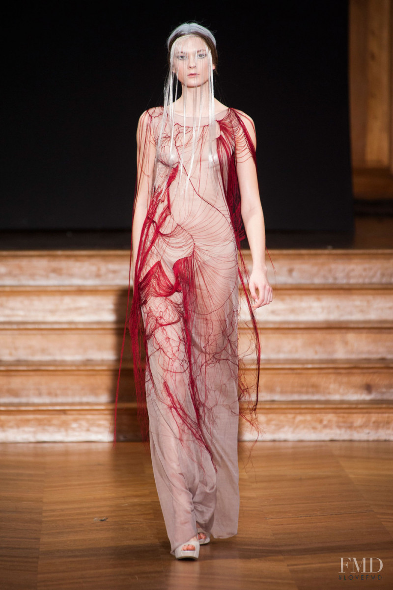Yiqing Yin fashion show for Spring/Summer 2013