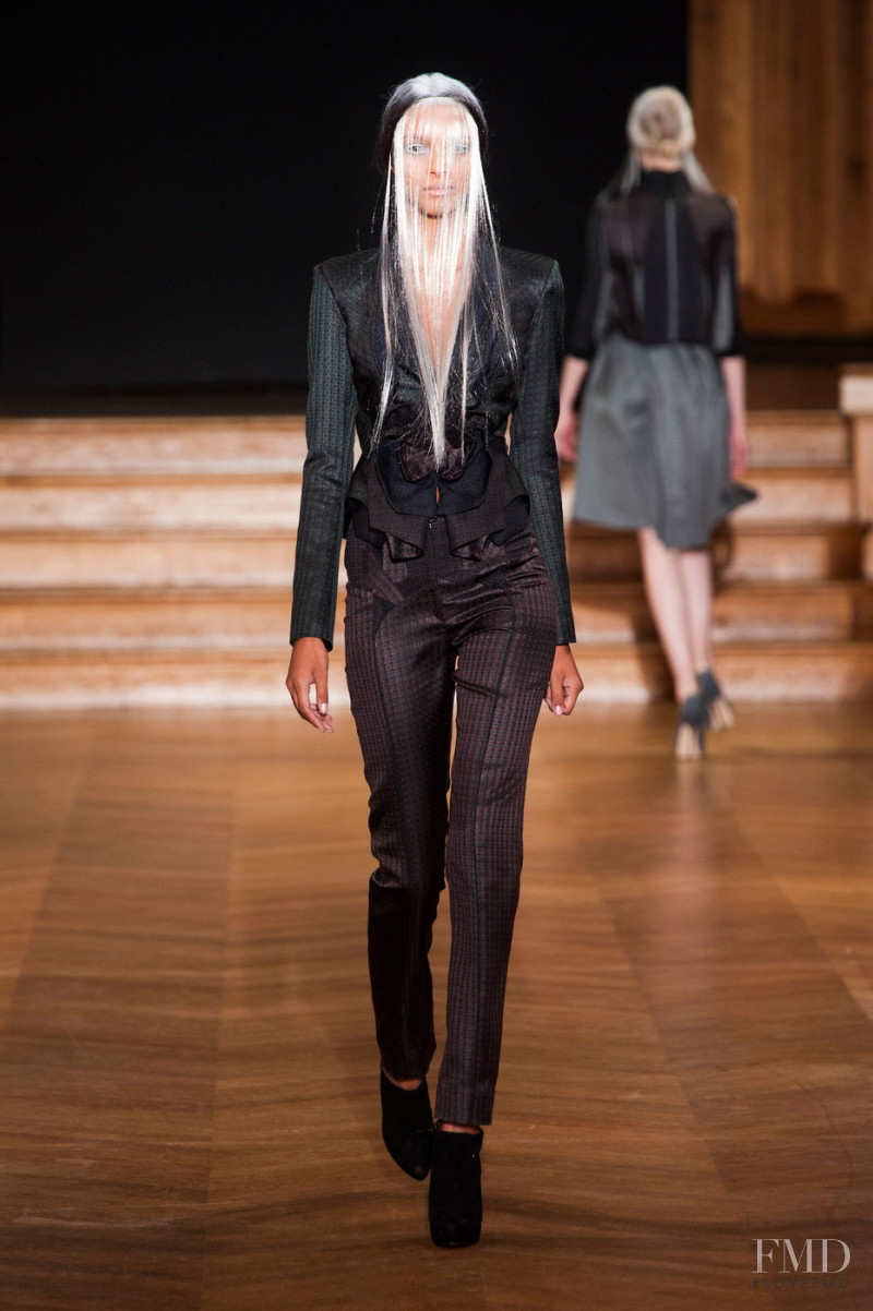 Lais Ribeiro featured in  the Yiqing Yin fashion show for Spring/Summer 2013