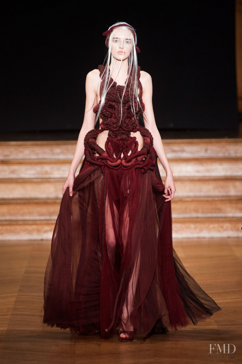 Yiqing Yin fashion show for Spring/Summer 2013