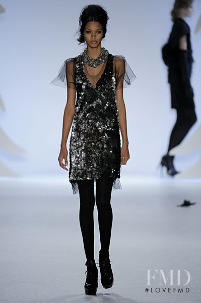 Lais Ribeiro featured in  the Vera Wang fashion show for Autumn/Winter 2010