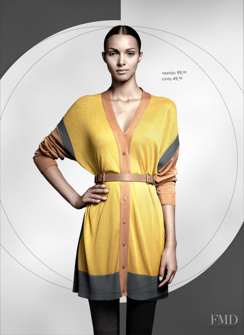 Lais Ribeiro featured in  the Riachuelo x Coleção Huis Clos  advertisement for Summer 2012