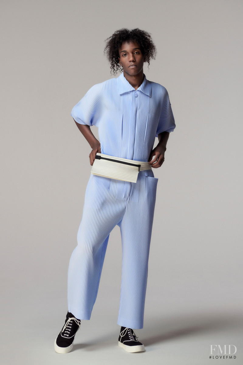 Homme Plissé Issey Miyake lookbook for Spring/Summer 2021