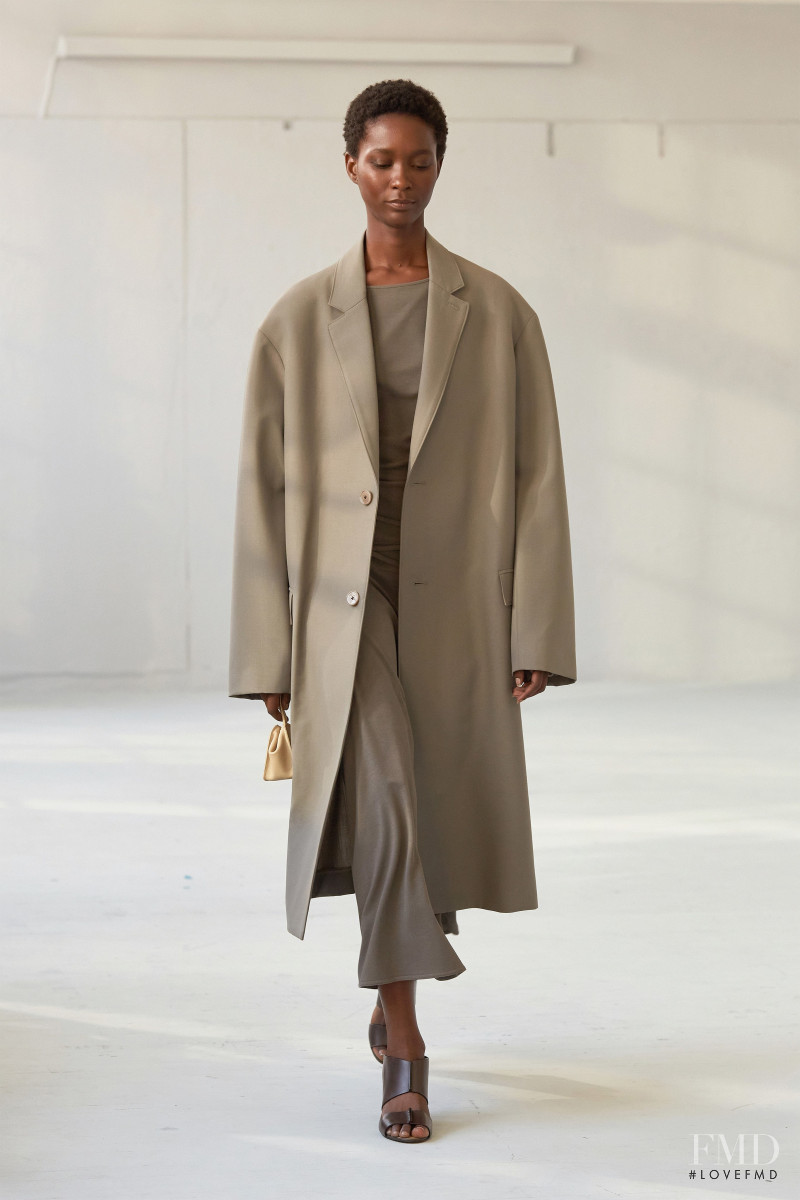 Mahany Pery featured in  the Christophe Lemaire fashion show for Spring/Summer 2021
