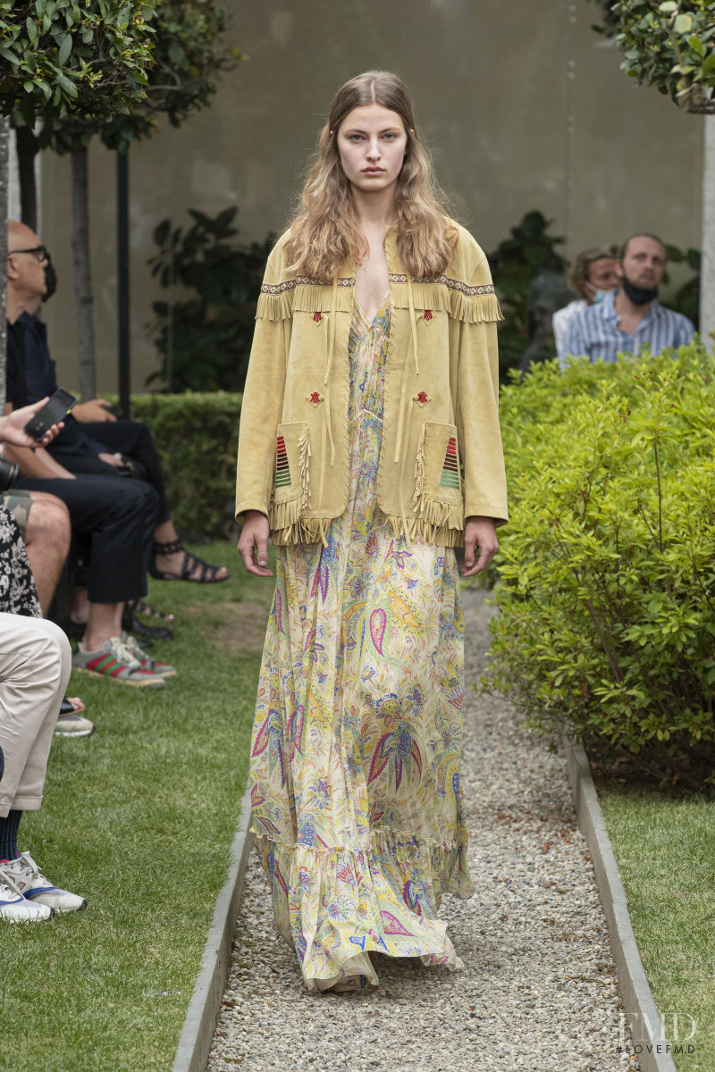 Felice Noordhoff featured in  the Etro fashion show for Spring/Summer 2021