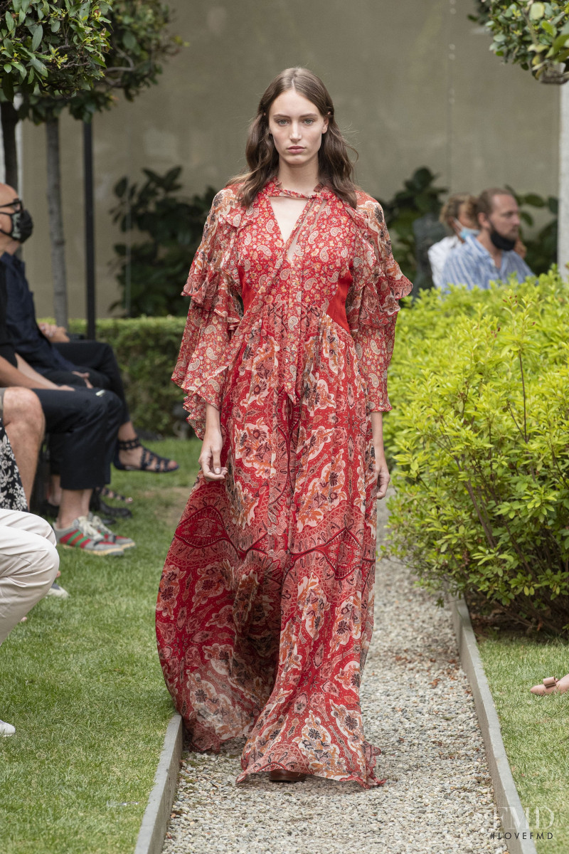 Aurora Talarico featured in  the Etro fashion show for Spring/Summer 2021