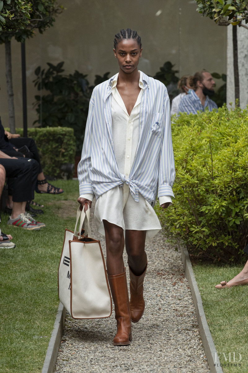 Karly Loyce featured in  the Etro fashion show for Spring/Summer 2021