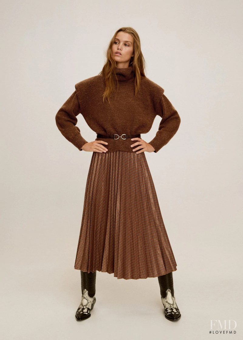 Luna Bijl featured in  the Mango catalogue for Autumn/Winter 2019