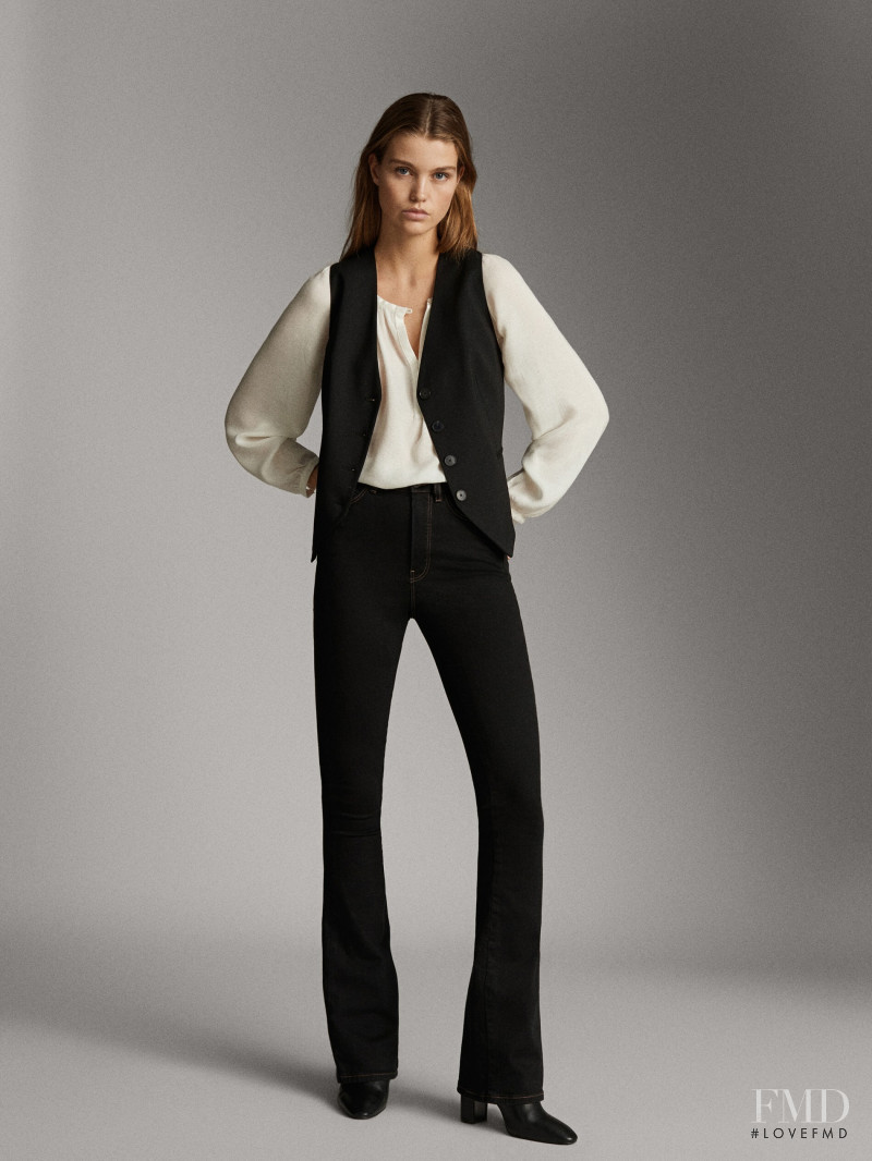 Luna Bijl featured in  the Massimo Dutti catalogue for Winter 2019