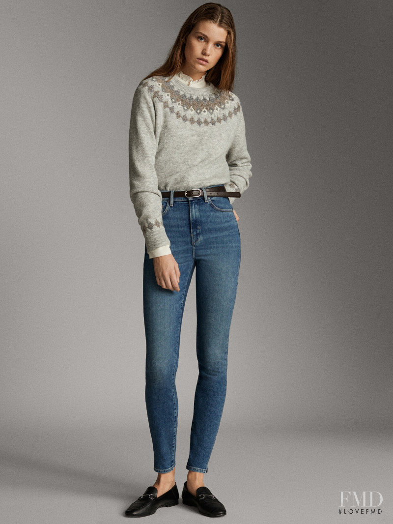 Luna Bijl featured in  the Massimo Dutti catalogue for Winter 2019