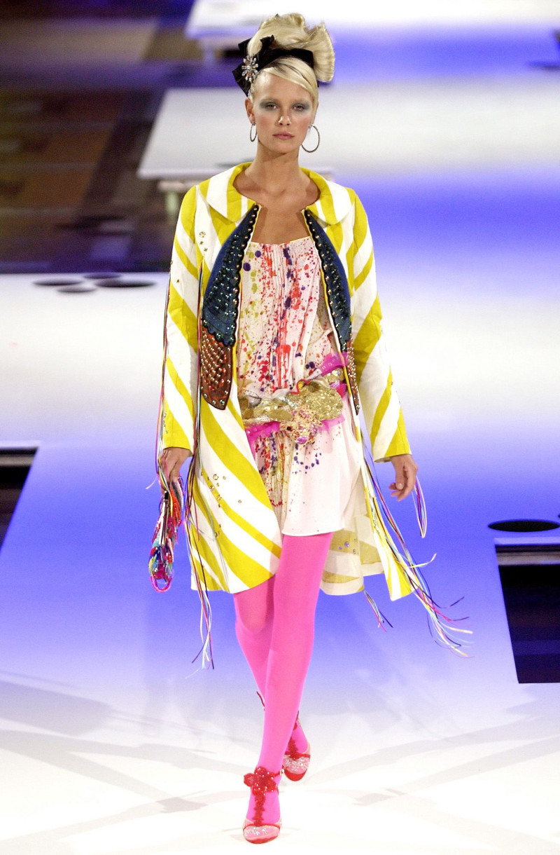 Christian Lacroix Couture fashion show for Spring/Summer 2004