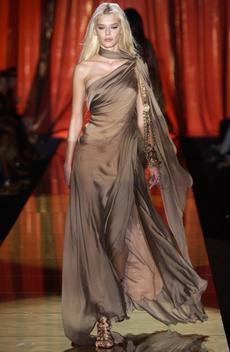 Elie Saab Couture fashion show for Autumn/Winter 2003