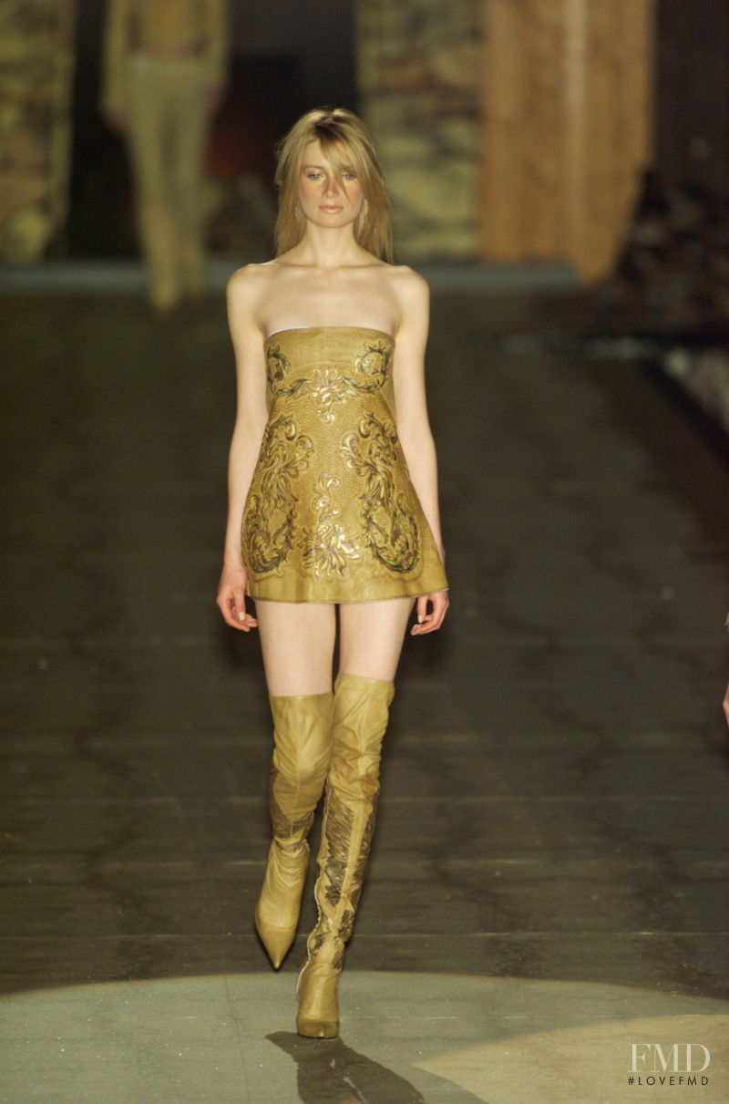 Roberto Cavalli fashion show for Autumn/Winter 2001