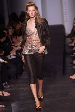 Diane Von Furstenberg fashion show for Spring/Summer 2003