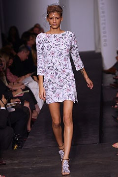 Diane Von Furstenberg fashion show for Spring/Summer 2003