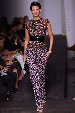 Diane Von Furstenberg fashion show for Spring/Summer 2003
